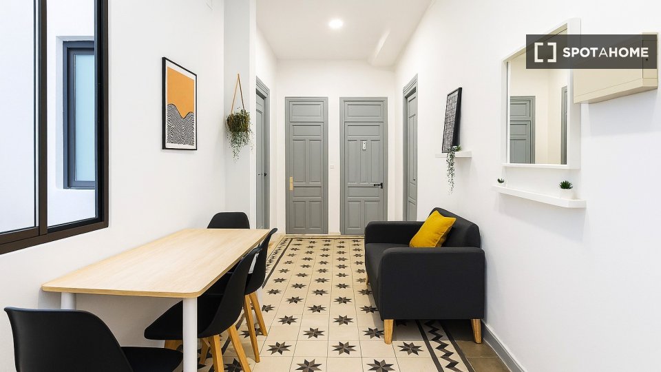 Double room Granada, 6 beds, 160m² — photo 7