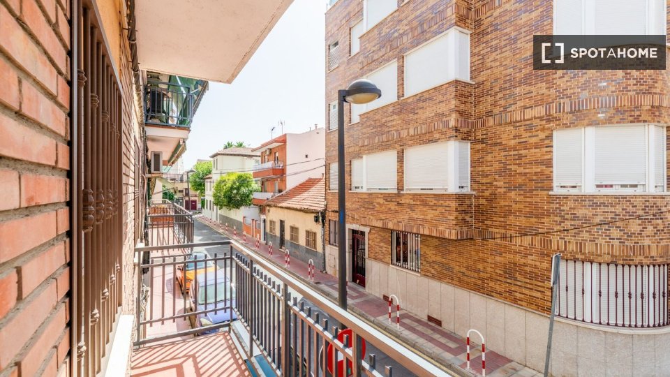 Habitación en piso de 7 habitaciones en alquiler en Getafe, Madrid