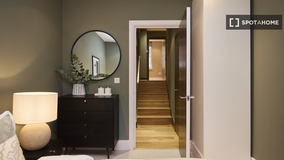 Apartment London, 2 beds, 93m² — photo 18