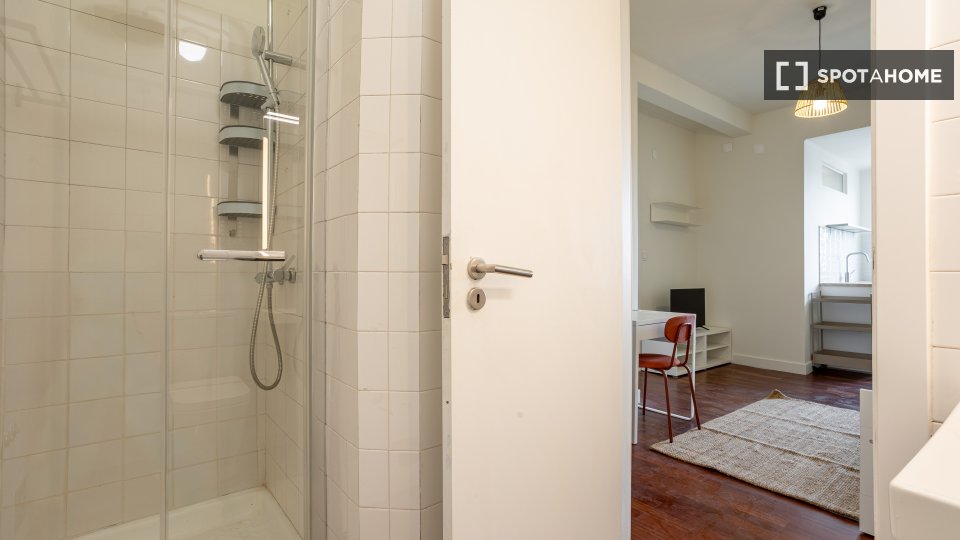 Apartment mono Lisbon, 30m² — photo 9