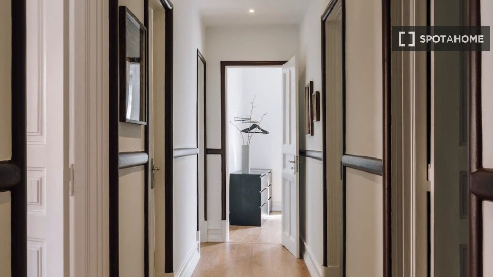 Apartment Lisbon, 3 beds — photo 14