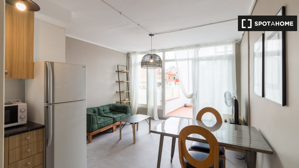 Apartment Barcelona, 1 bed, 50m² — photo 1