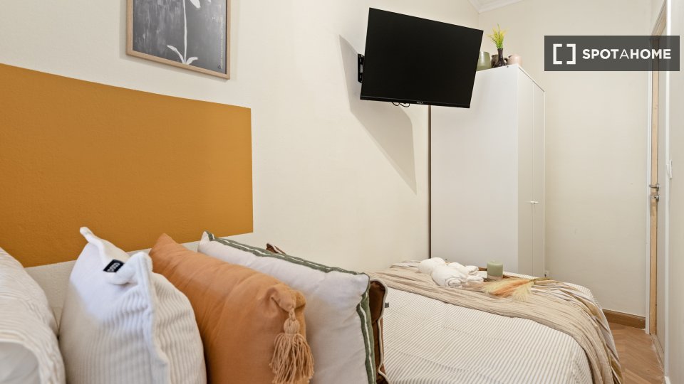 Double room Barcelona, 8 beds, 150m² — photo 24