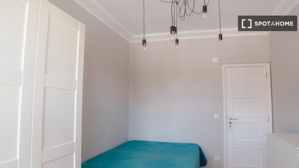 Double room Lisbon, 6 beds — photo 12