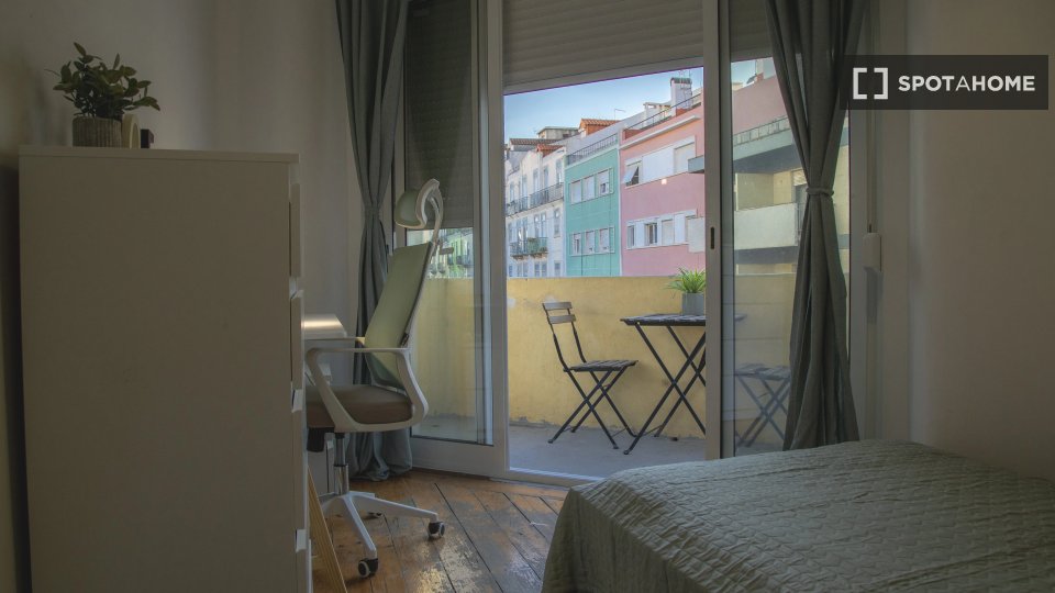 Double room Lisbon, 4 beds — photo 1