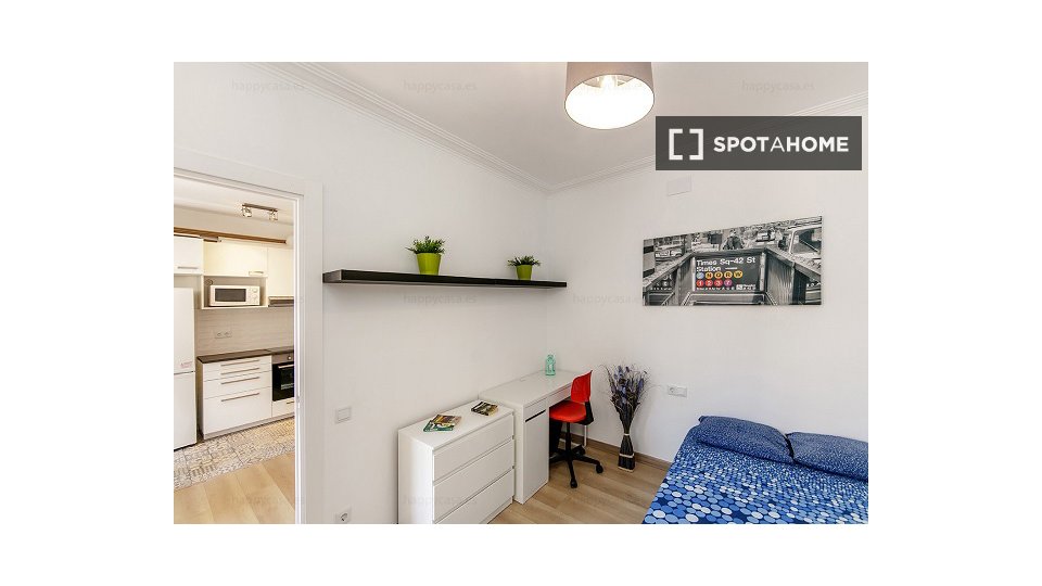 Double room Barcelona, 10 beds — photo 26