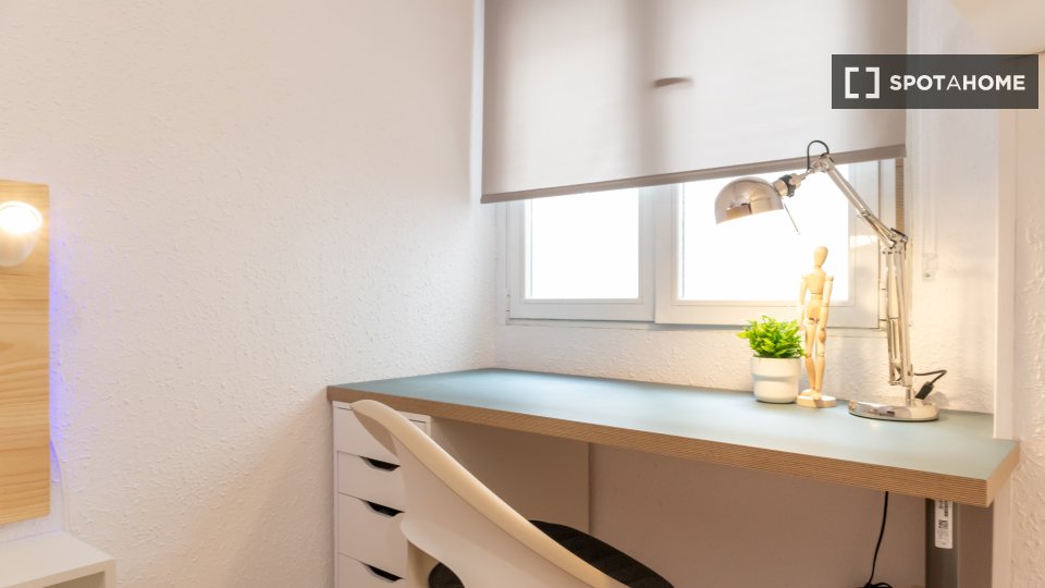 Double room Madrid, 6 beds, 134m² — photo 19