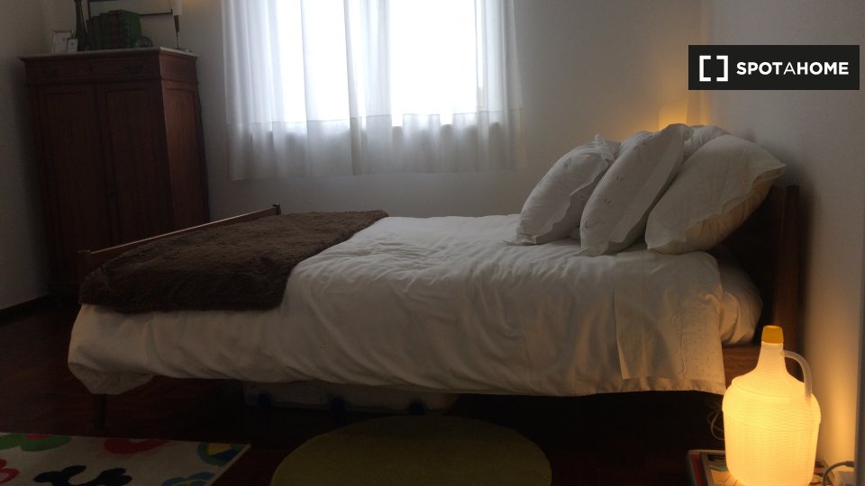 Double room Lisbon, 4 beds, 160m² — photo 1
