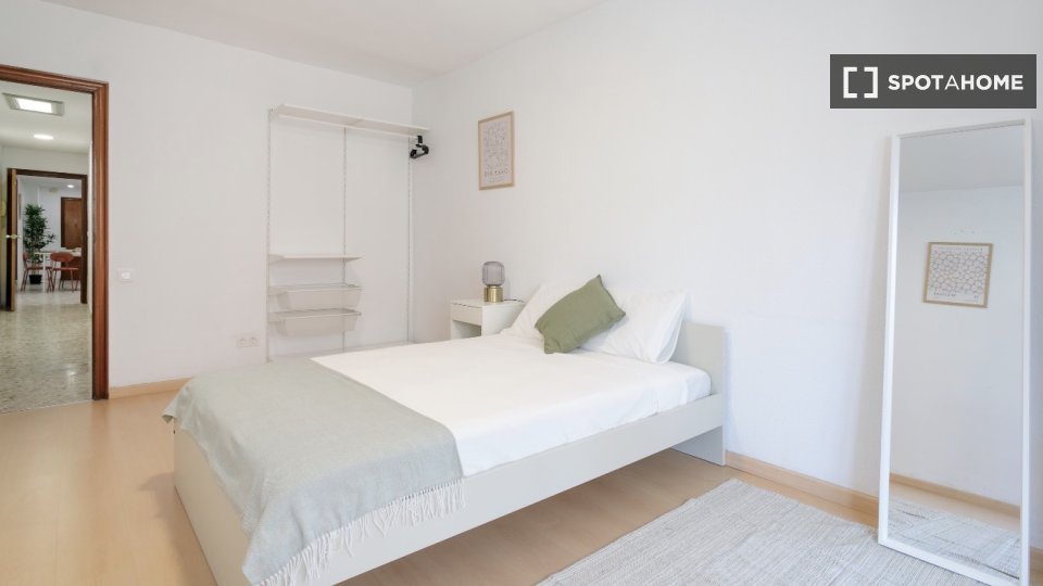 Double room Alicante, 4 beds, 100m² — photo 1