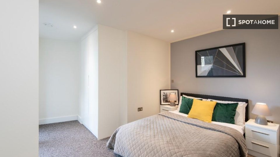 Apartment London, 2 beds — photo 2