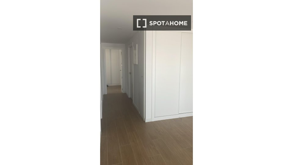 Double room Alicante, 3 beds — photo 12
