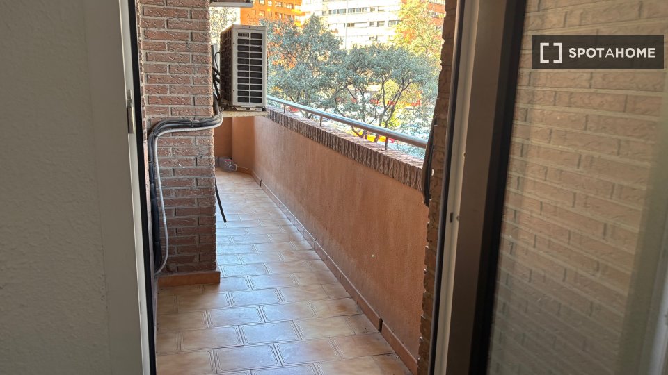 Apartment Valencia, 4 beds, 120m² — photo 3