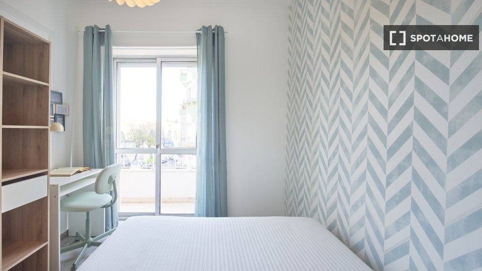 Double room Lisbon, 4 beds — photo 2