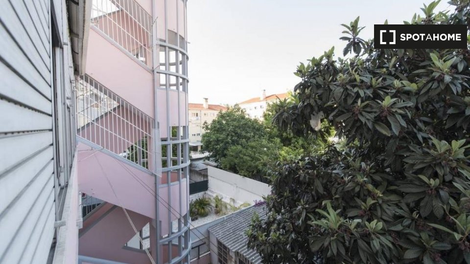 Double room Lisbon, 4 beds, 160m² — photo 14