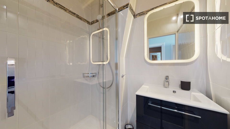Double room Paris, 14 beds — photo 12