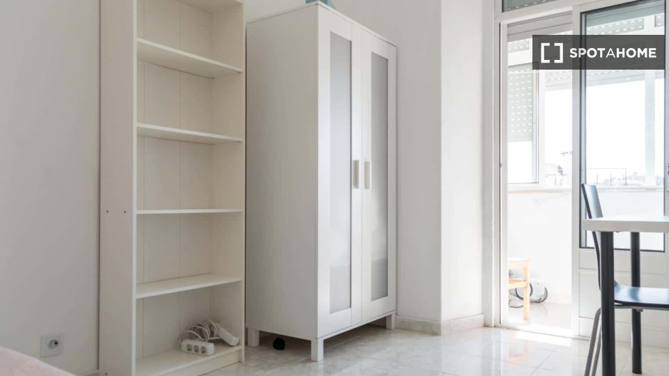 Double room Lisbon, 9 beds — photo 30
