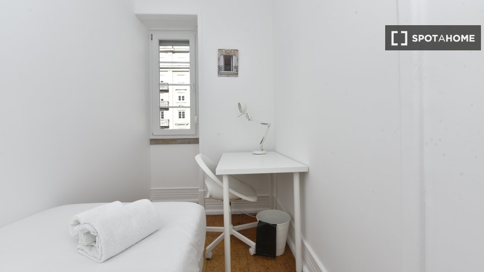 Double room Lisbon, 10 beds — photo 12