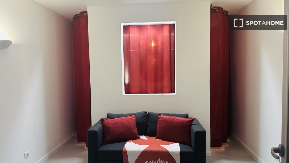 Apartment mono Lisbon, 40m² — photo 16