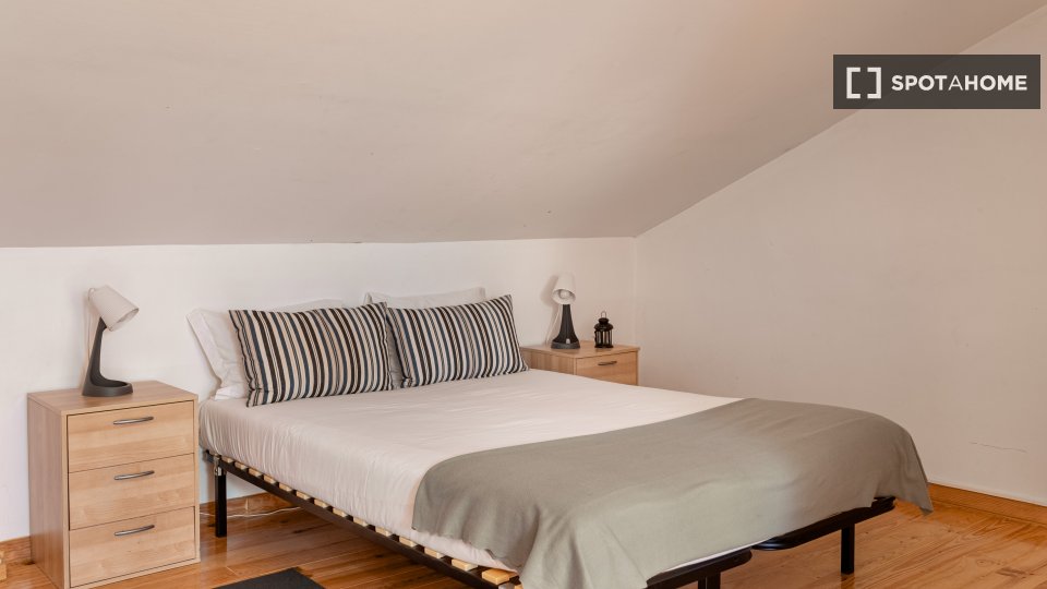Apartment Lisbon, 3 beds — photo 17