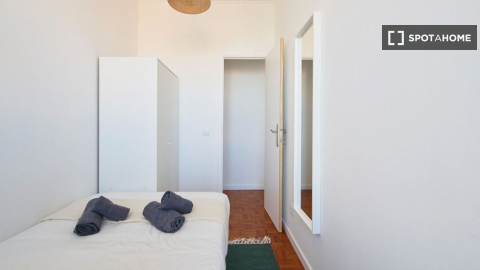 Double room Lisbon, 10 beds — photo 13