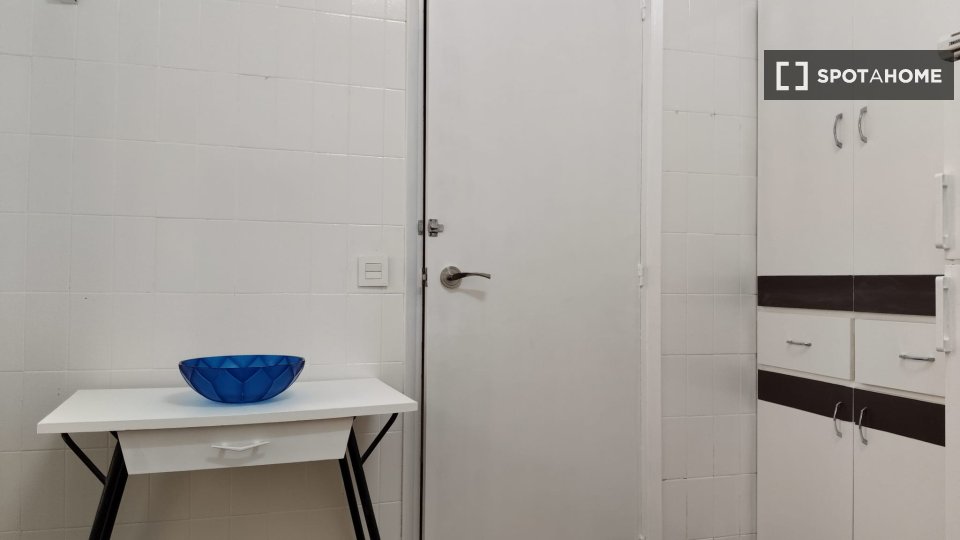 Apartment Valencia, 4 beds, 111m² — photo 6