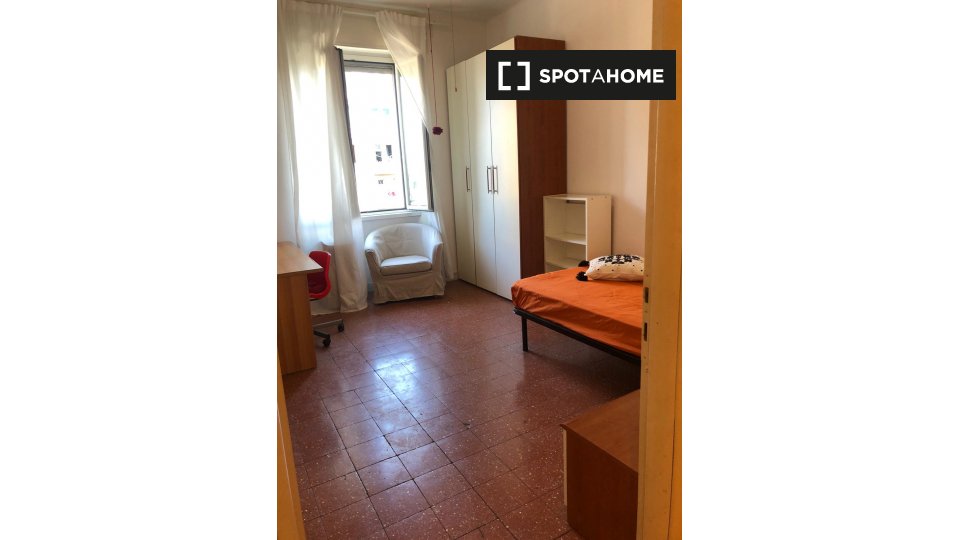 Double room Rome, 3 beds, 80m² — photo 19