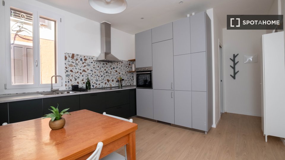 Apartment Bologna, 1 bed, 55m² — photo 1