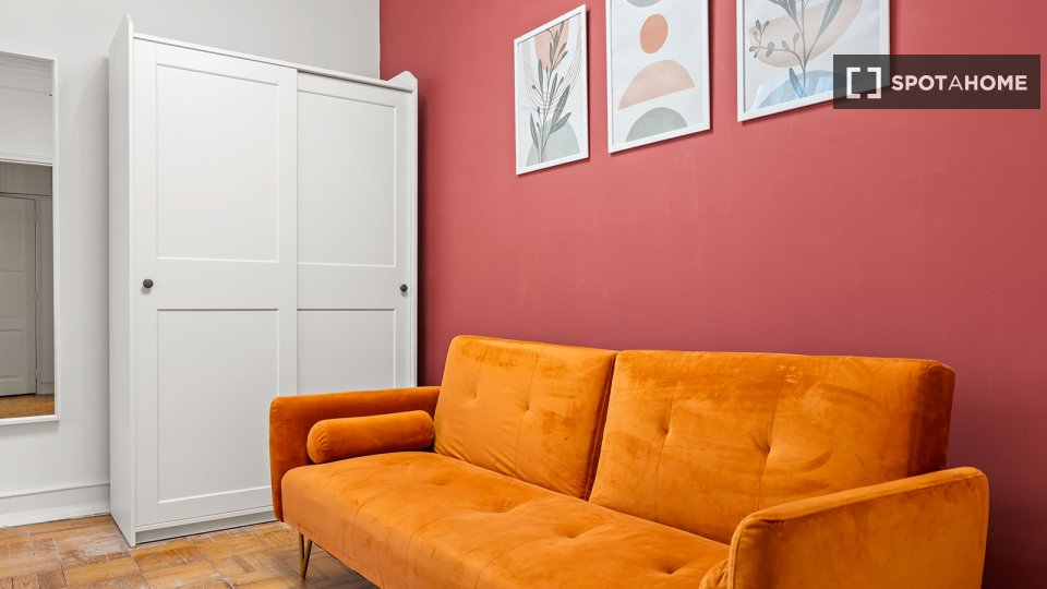 Double room Lisbon, 5 beds — photo 18