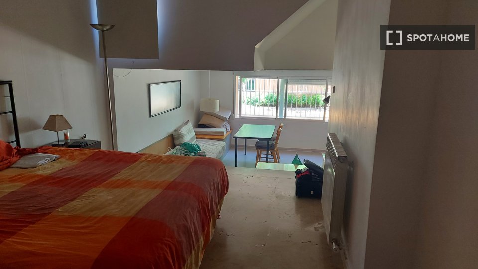 Double room Granada, 2 beds, 34m² — photo 4