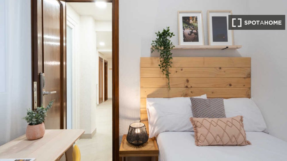 Double room Madrid, 6 beds — photo 31