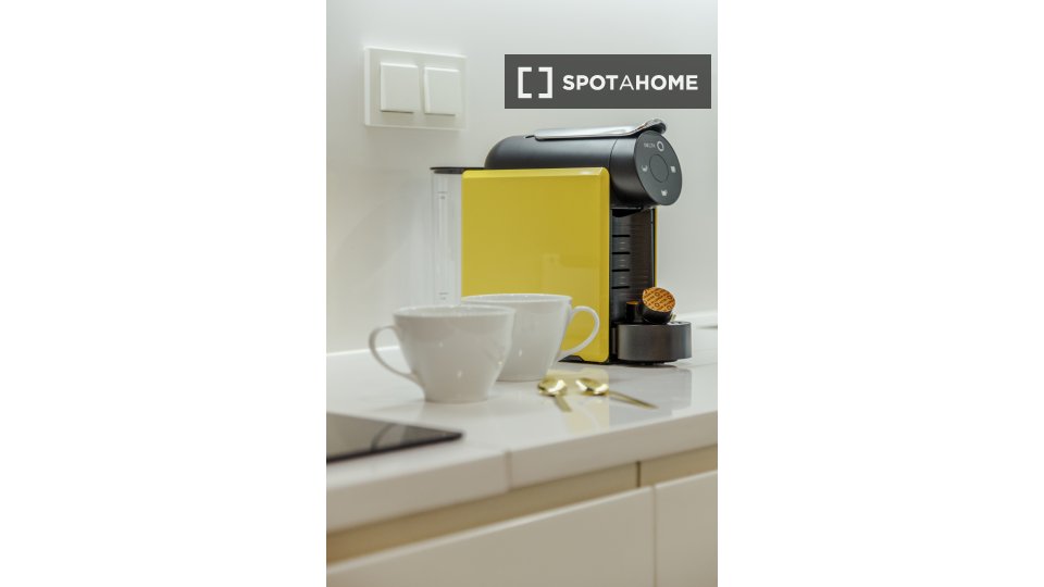 Apartment Lisbon, 3 beds, 133m² — photo 11