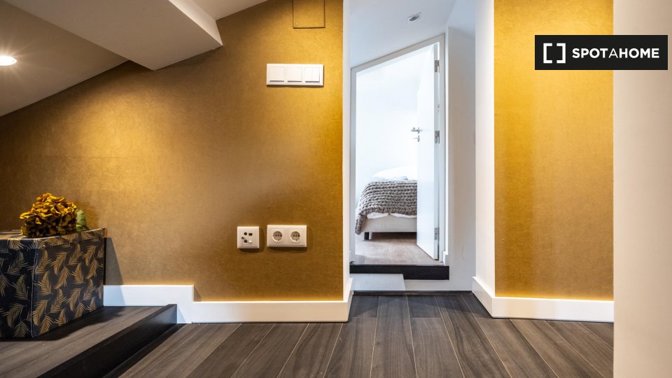 Apartment Lisbon, 3 beds, 100m² — photo 19