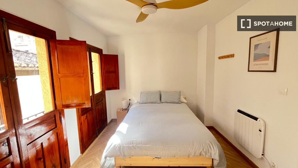 Double room Granada, 4 beds — photo 15