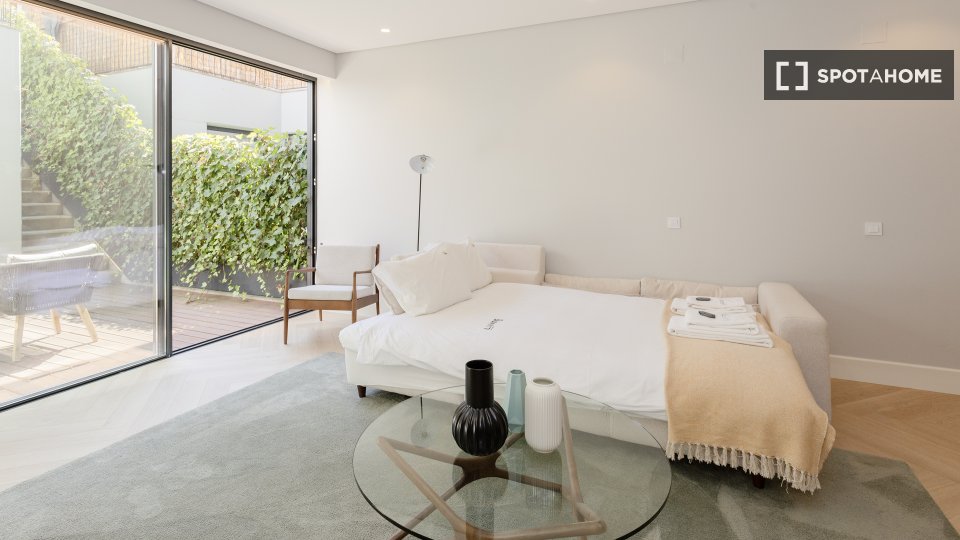Apartment Porto, 2 beds, 246m² — photo 16