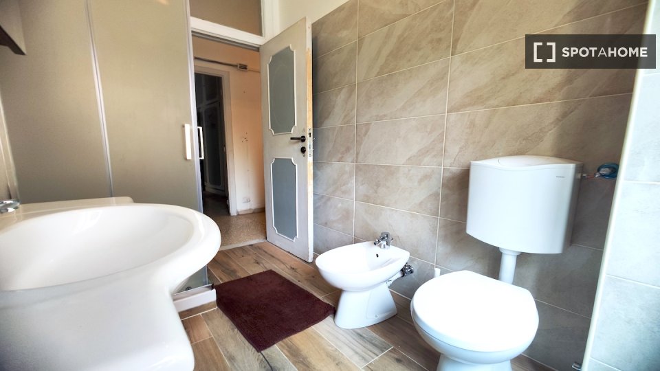 Double room Rome, 6 beds, 150m² — photo 36