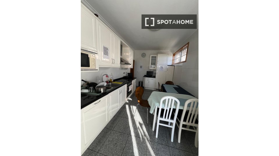 Double room Porto, 5 beds, 400m² — photo 10