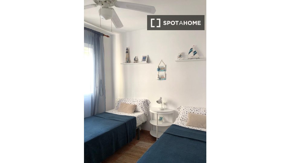 Apartment Alicante, 2 beds, 60m² — photo 14