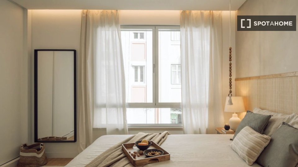 Apartment Lisbon, 2 beds — photo 2