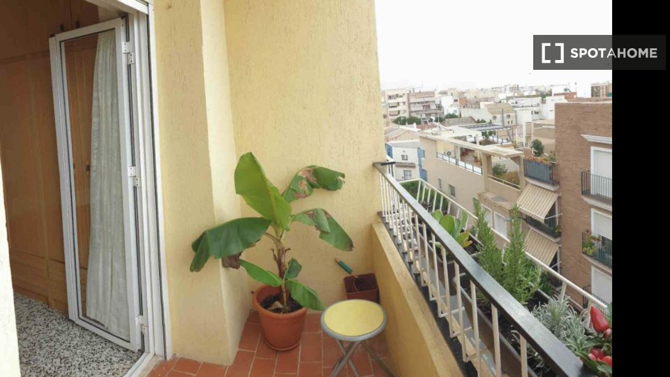 Double room Alicante, 4 beds, 100m² — photo 3
