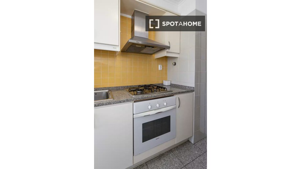 Apartment Lisbon, 2 beds — photo 12
