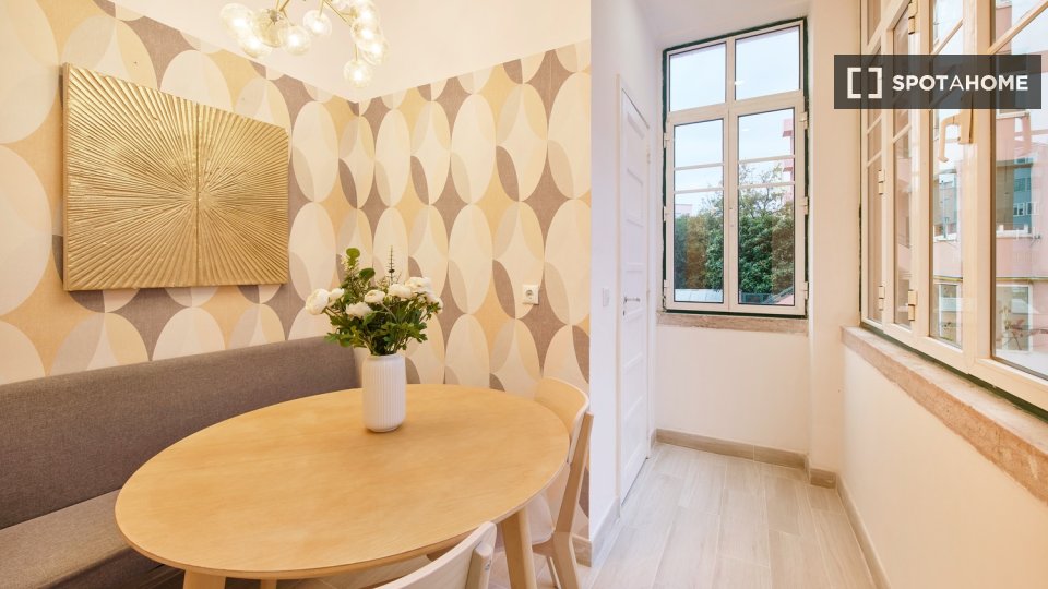 Double room Lisbon, 6 beds — photo 88