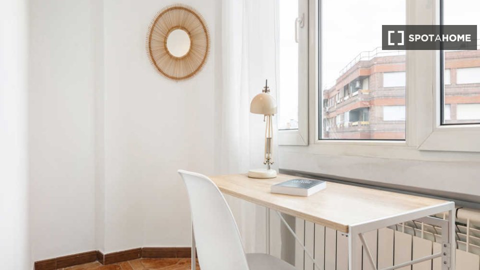 Double room Madrid, 6 beds — photo 39