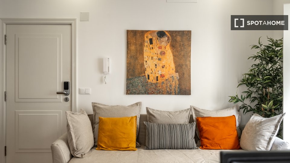 Apartment mono Lisbon, 52m² — photo 15
