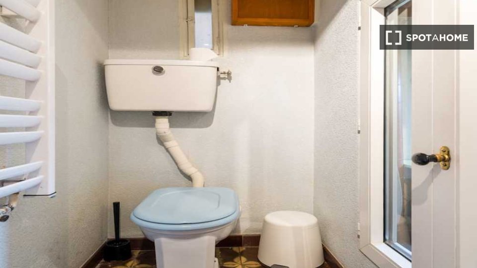 Double room Lyon, 9 beds, 200m² — photo 4
