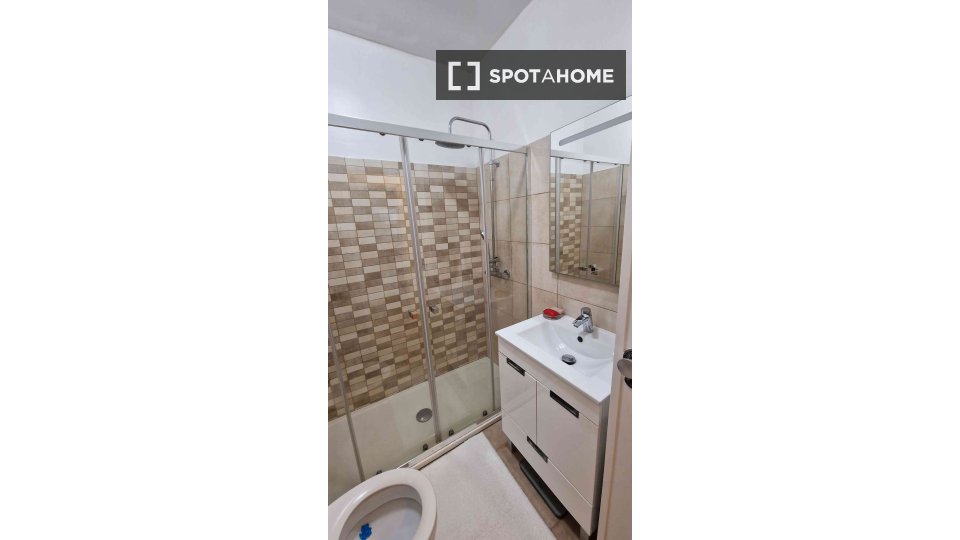 Apartment mono Lisbon, 55m² — photo 3