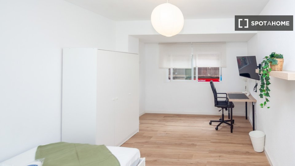 Habitación en piso compartido, Nou Moles, Valencia