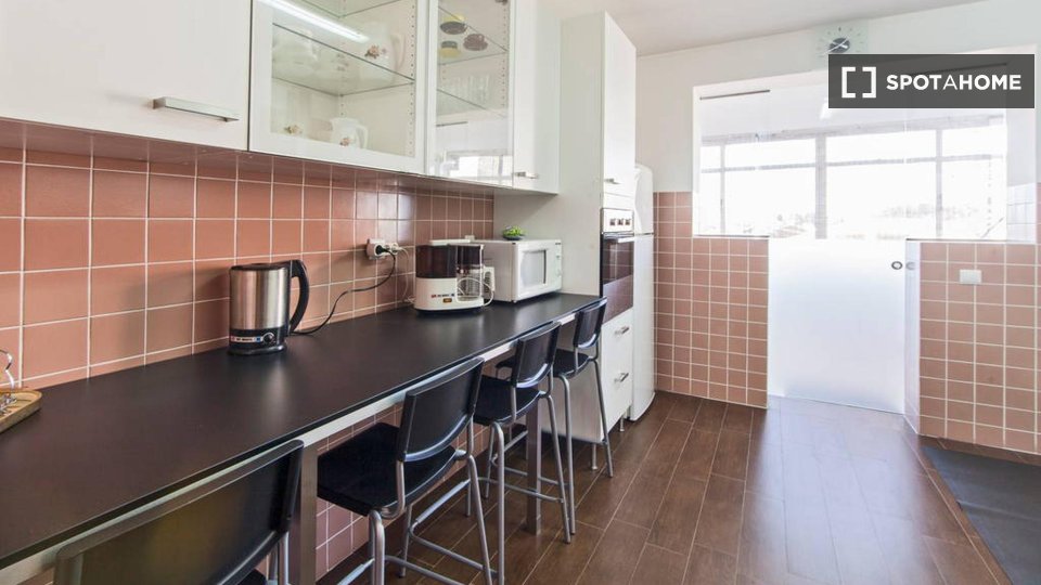 Double room Porto, 3 beds, 155m² — photo 10