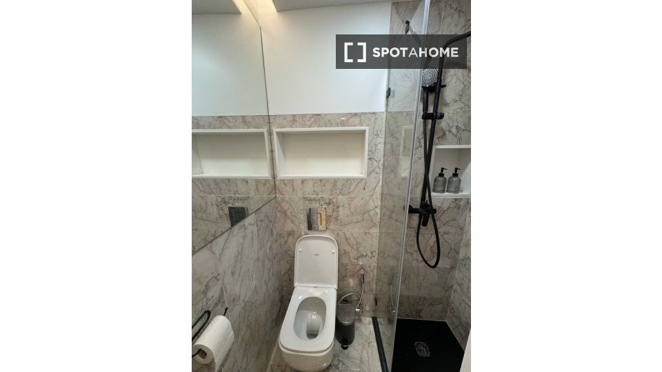 Apartment Lisbon, 3 beds, 85m² — photo 1