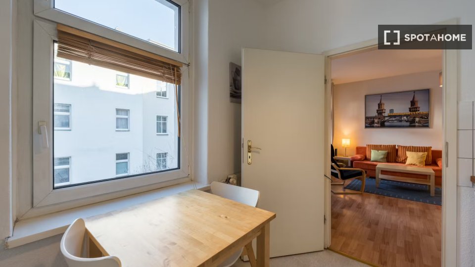 Apartment Berlin, 1 bed, 47m² — photo 3