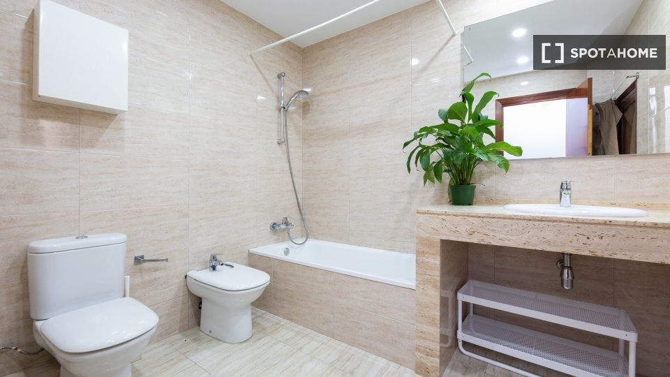 Double room Barcelona, 6 beds, 100m² — photo 15